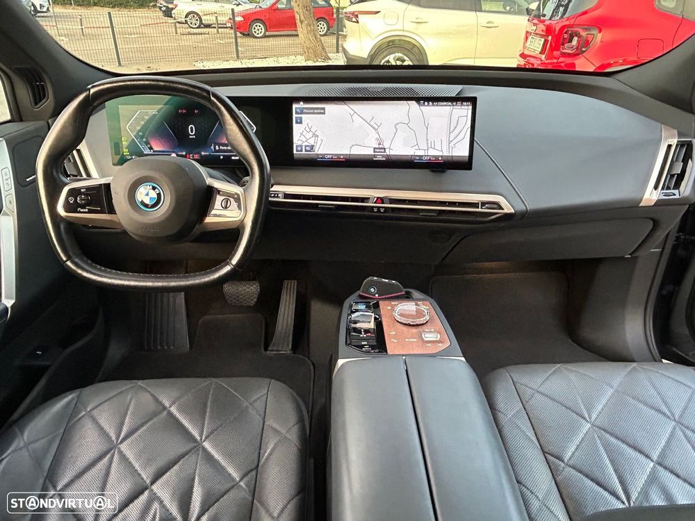 BMW iX xDrive 40 Pack Desportivo - 34