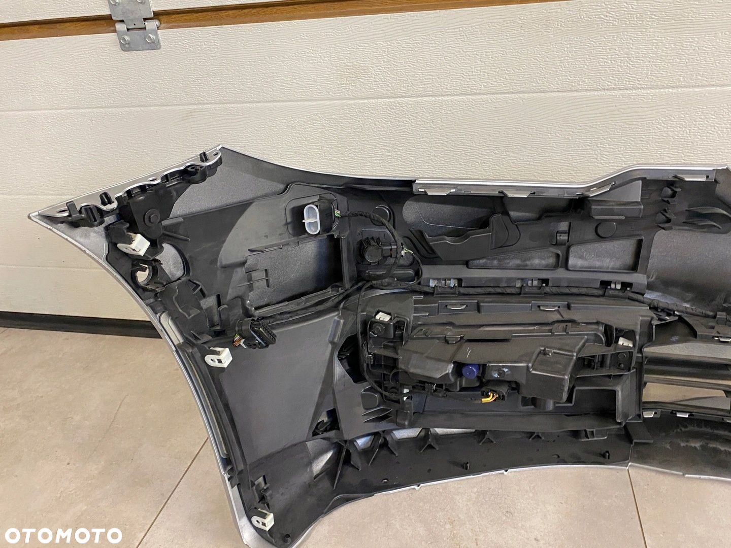 BMW 5 G30 G31 ZDERZAK PRZÓD 6xPDC HALOGENY USA - 11