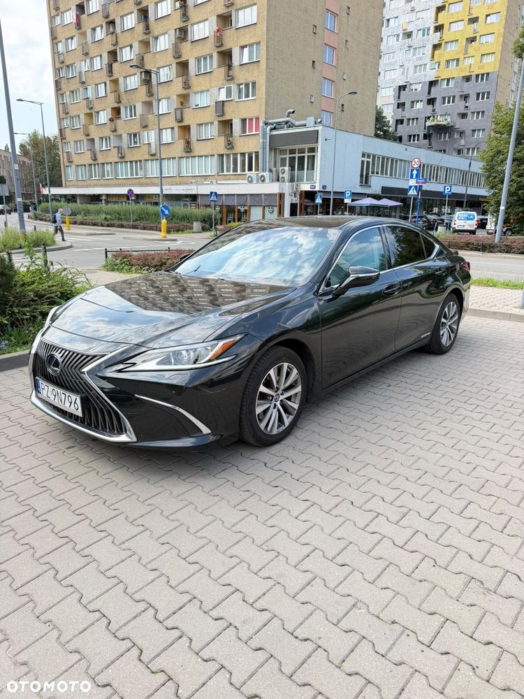 Lexus ES 300h Business Edition - 3
