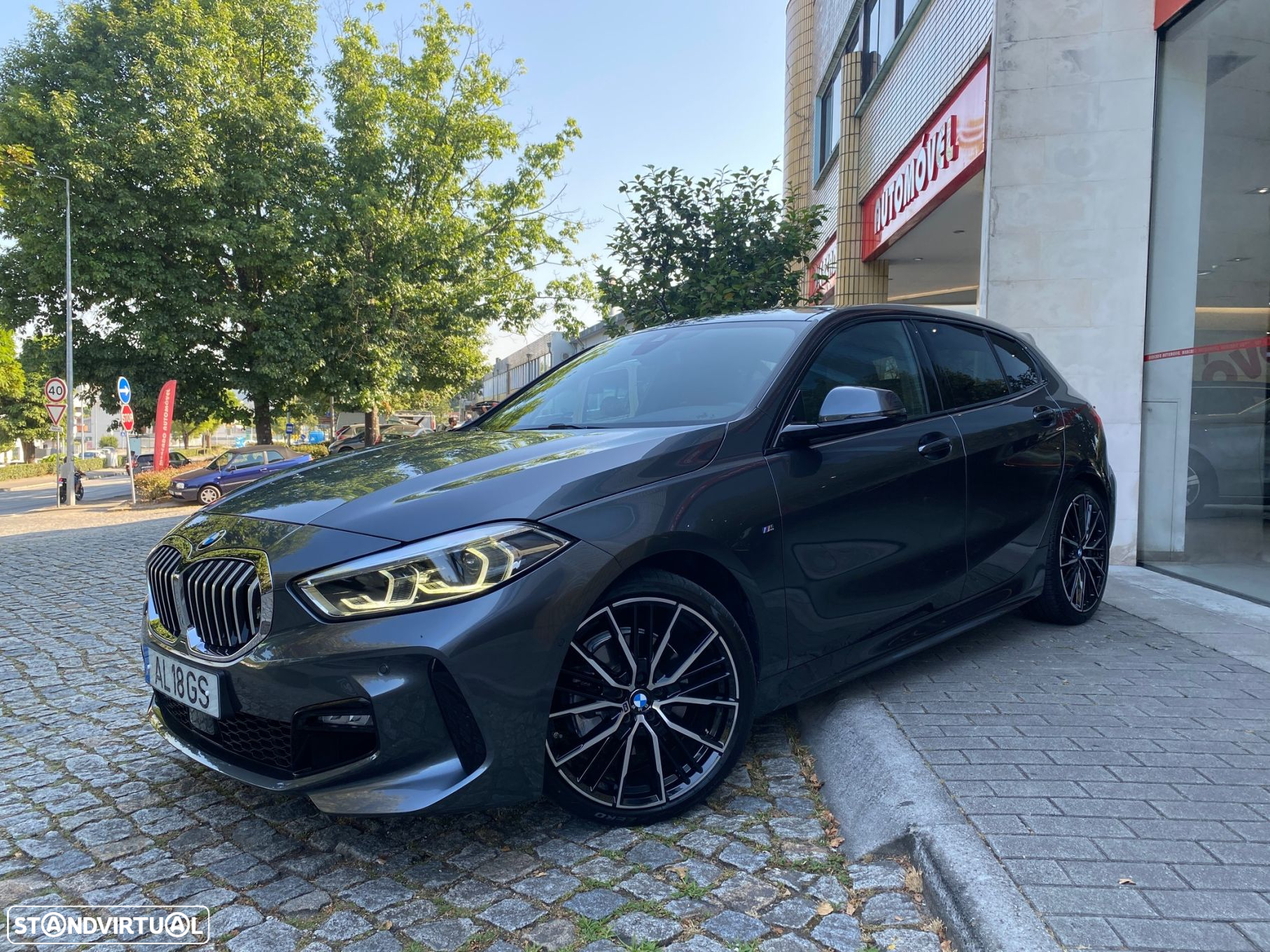 BMW 118 i Pack Desportivo M Auto - 2