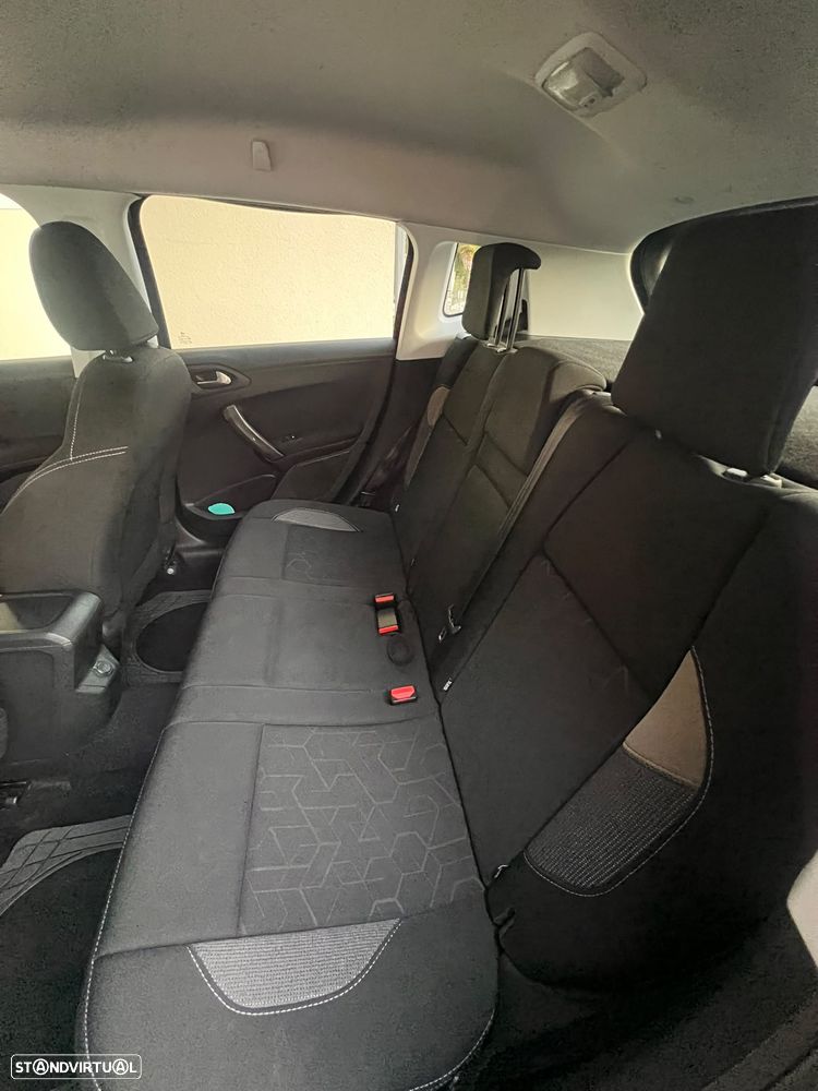 Peugeot 2008 1.2 PureTech Active - 10