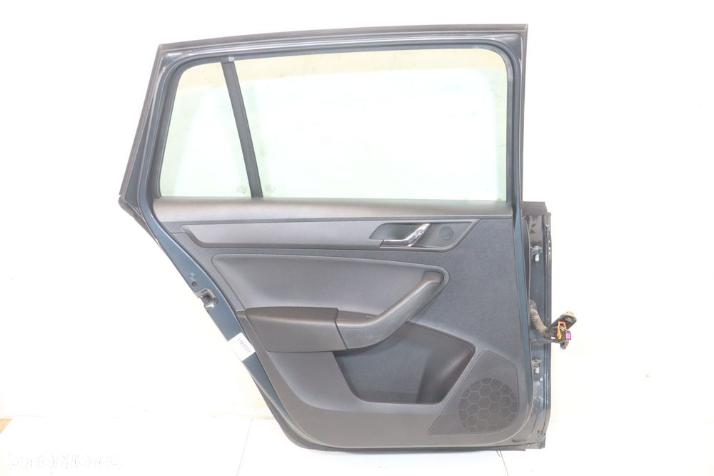 DRZWI LEWY TYŁ SKODA RAPID II LF7Y - 2