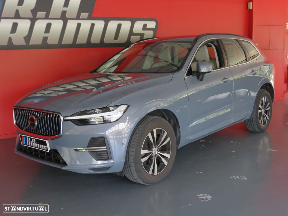 Volvo XC 60 2.0 B4 Momentum Plus - 2