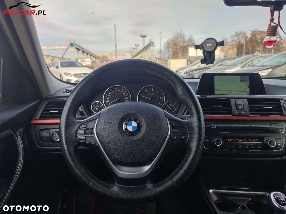 BMW Seria 3 - 12