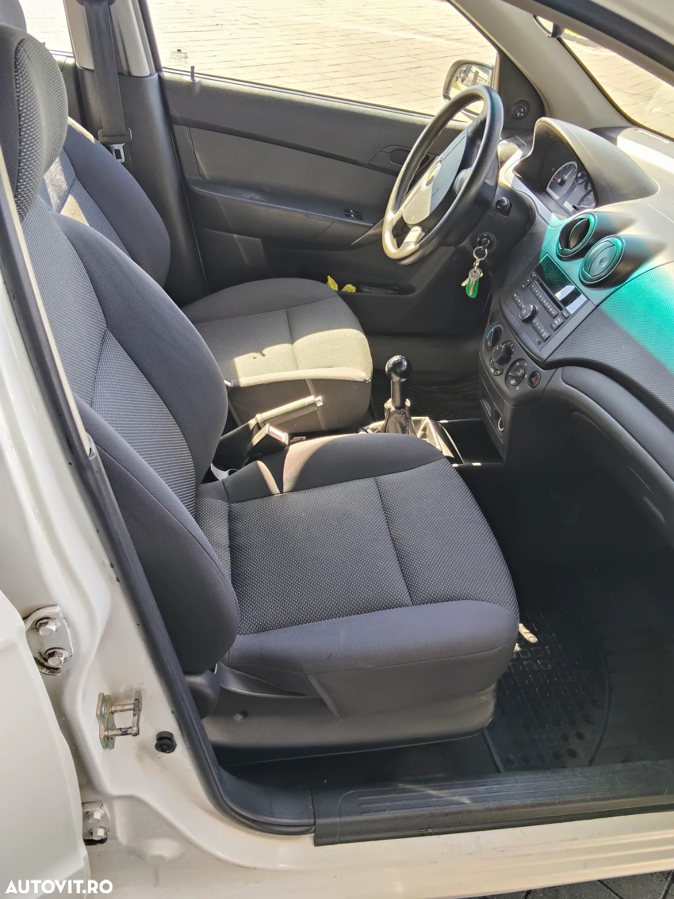 Chevrolet Aveo - 12