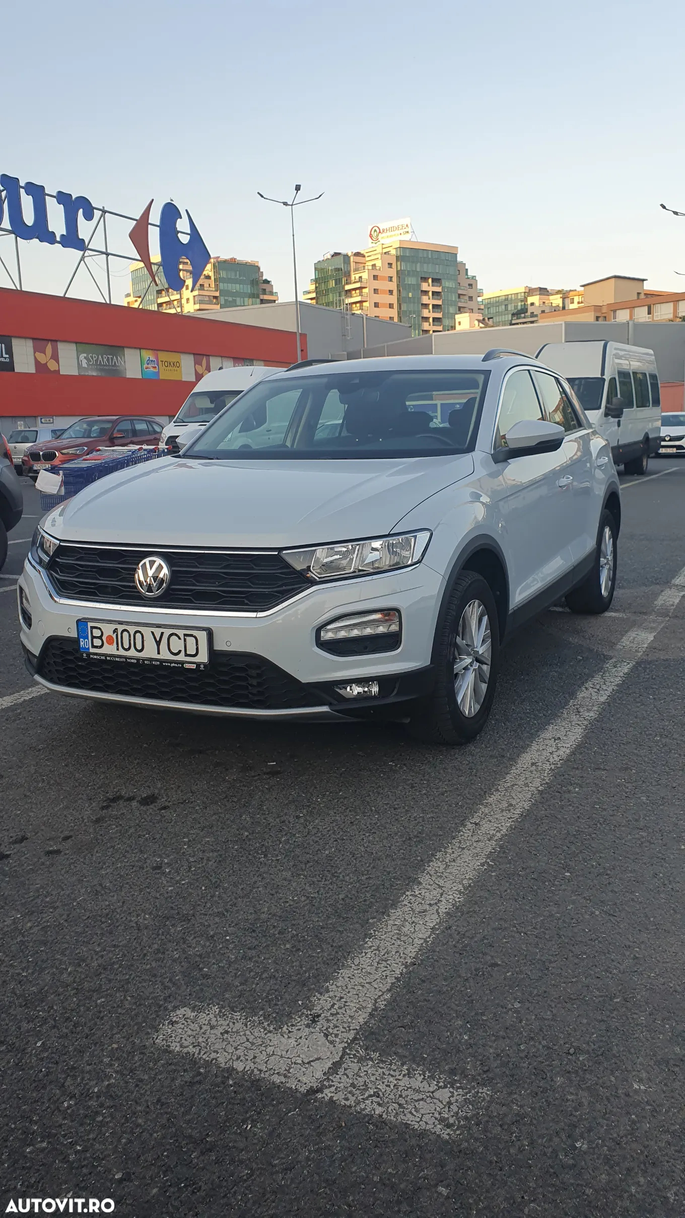 Volkswagen T-ROC 1.6 TDI Base - 2