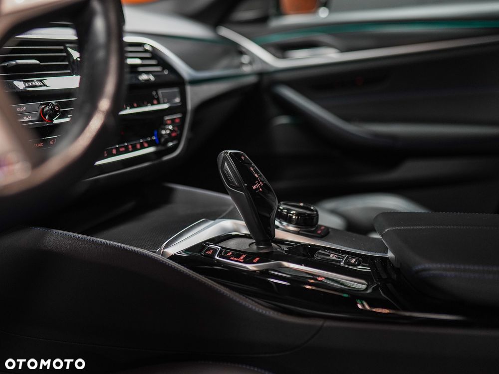 BMW Seria 5 - 21