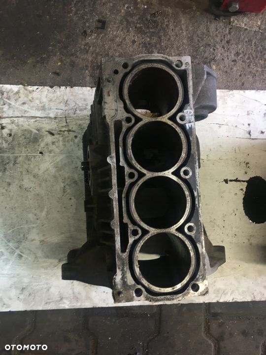 Blok silnika vw Golf IV Bora Seat Leon I 1.4 16V  AKQ AXP AHW - 1