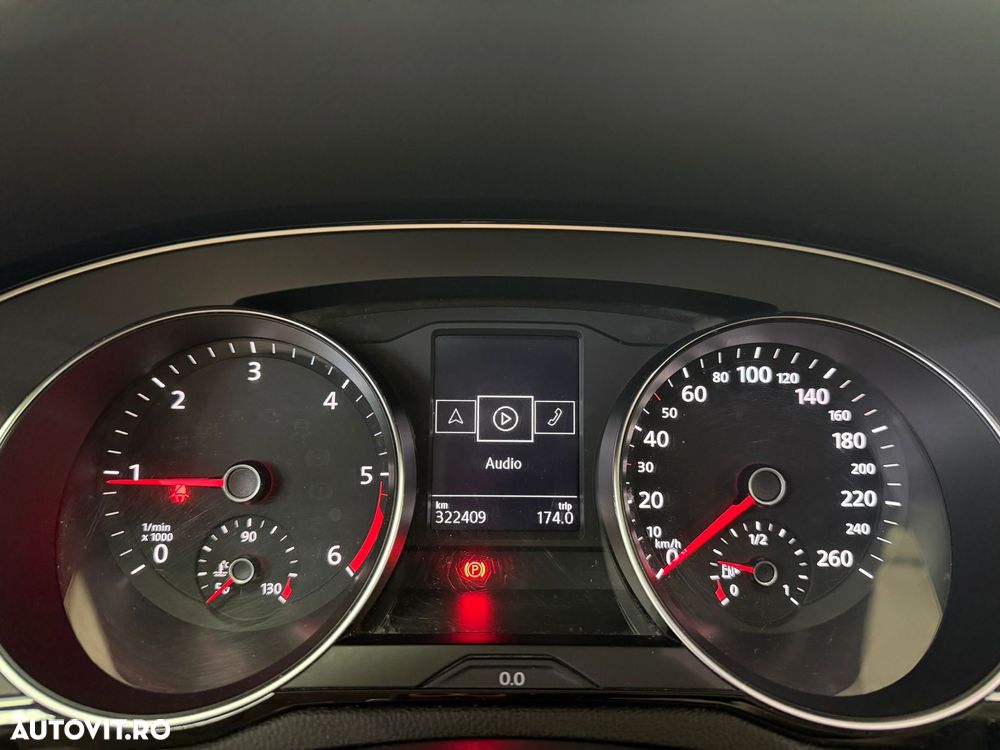 Volkswagen Passat 2.0 TDI (BlueMotion Technology) Comfortline - 30