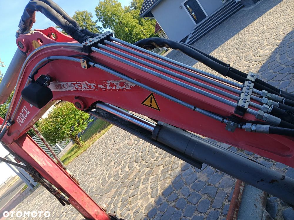 Yanmar B25V - 4