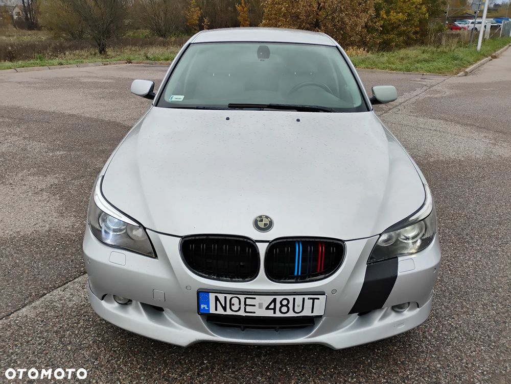 BMW Seria 5 520i - 24