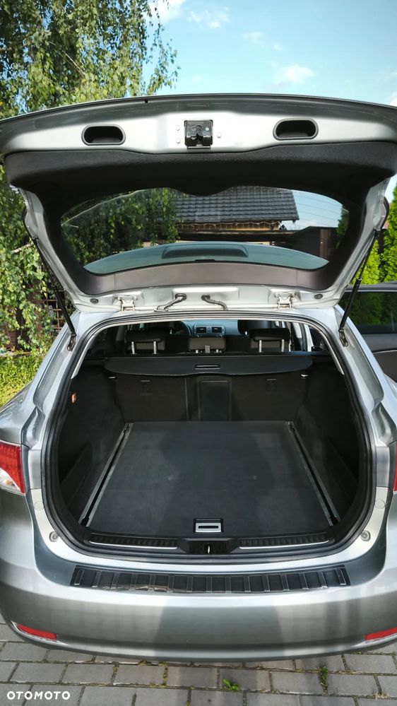 Toyota Avensis - 6