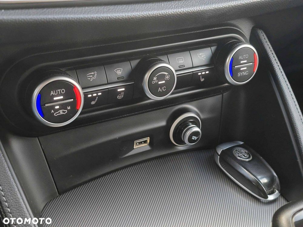 Alfa Romeo Stelvio - 10