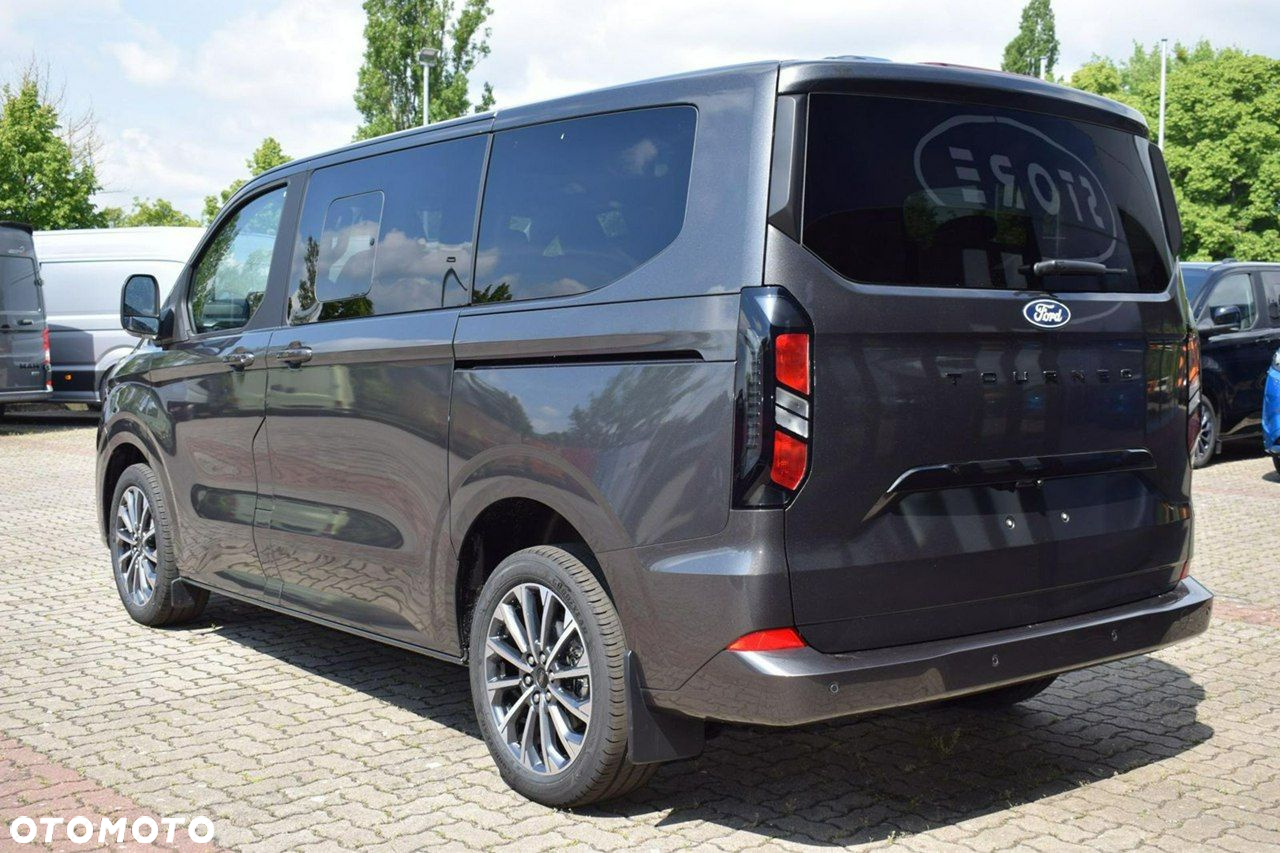 Ford Tourneo Custom - 6