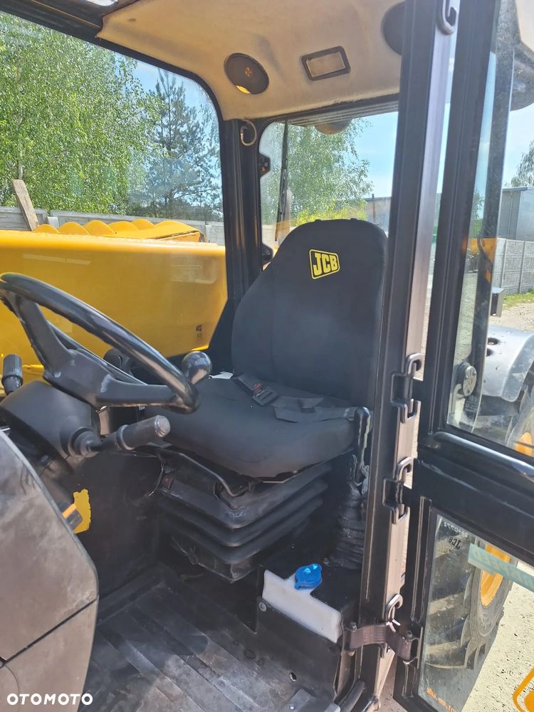 JCB 527-58 Agri - 5