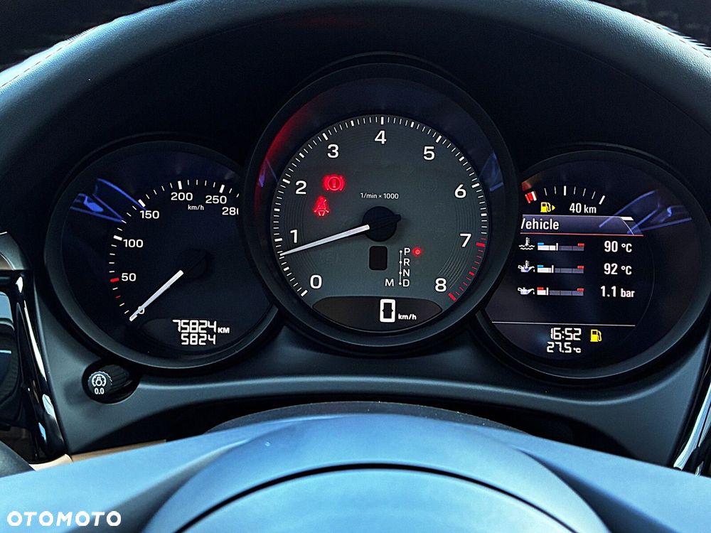 Porsche Macan - 28