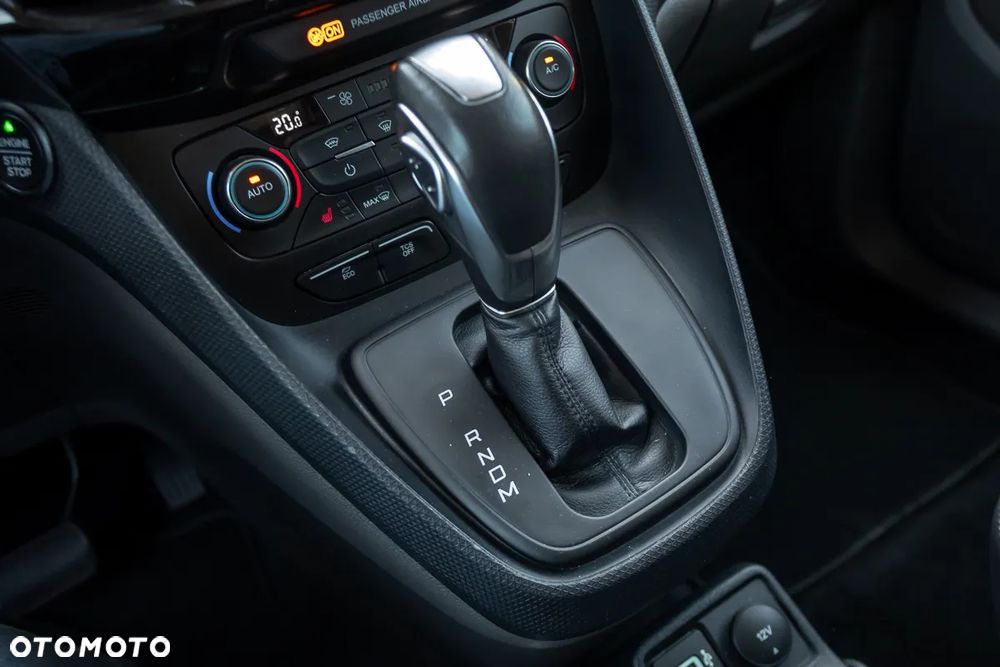 Ford Tourneo Connect Grand - 22