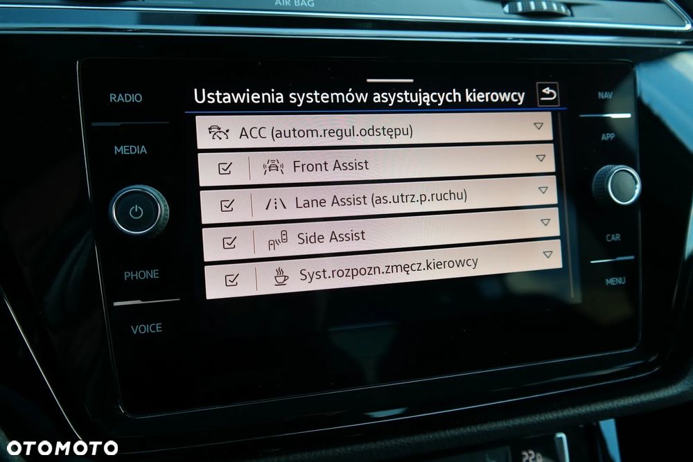 Volkswagen Touran 2.0 TDI BMT Highline DSG - 28