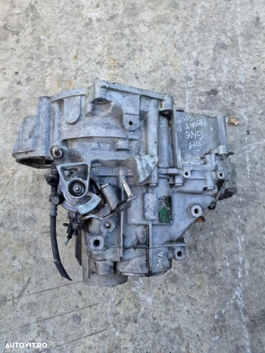 Cutie viteza manuala 6+1trepte Vw Passat b6, golf5 motor 2.0 tdi,cod cutie GNE - 6