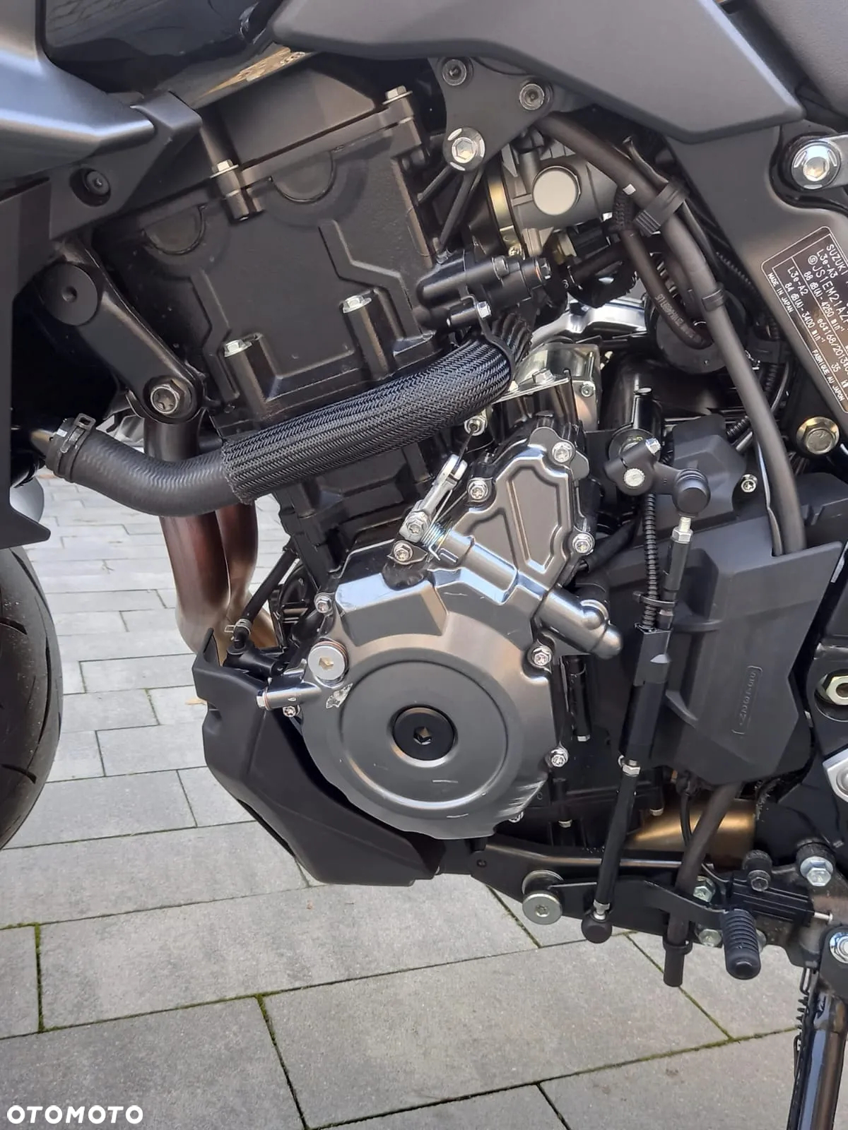Suzuki GSX - 23