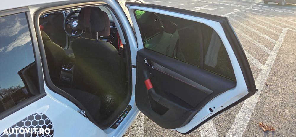 Skoda Octavia Combi Diesel 1.6 TDI DSG Style - 7