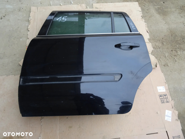 Drzwi Lewe Tył Opel Zafira B Lift Z20R (Gołe)