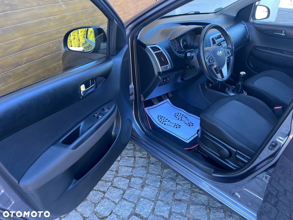 Hyundai i20 - 15