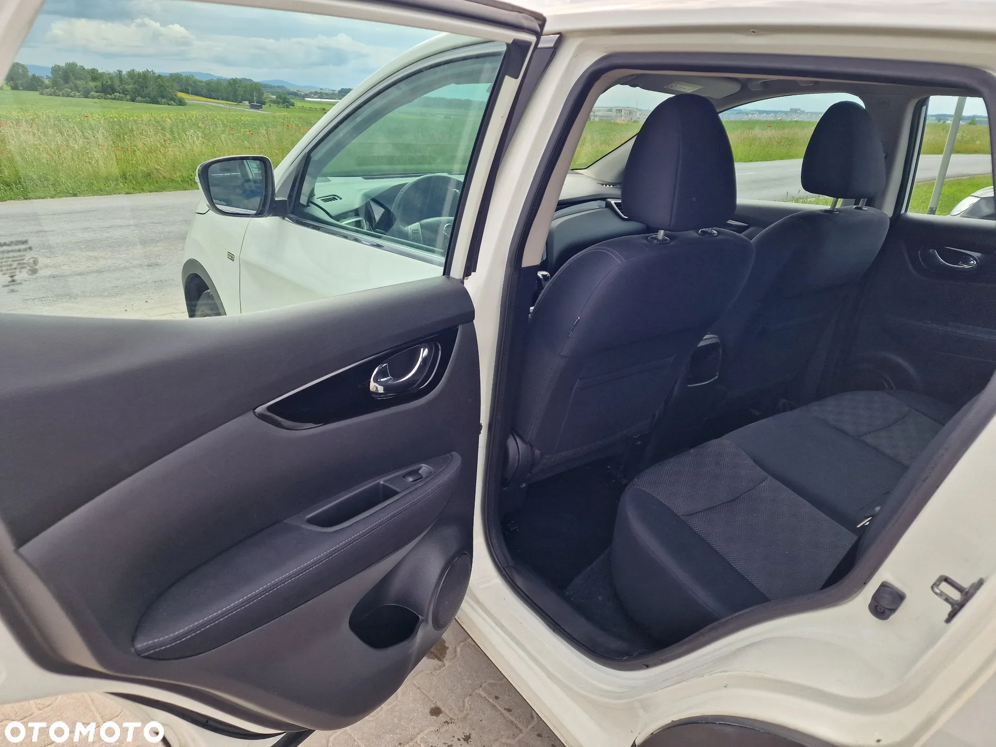 Nissan Qashqai 1.6 dCi 4 x 4 DPF tekna - 19