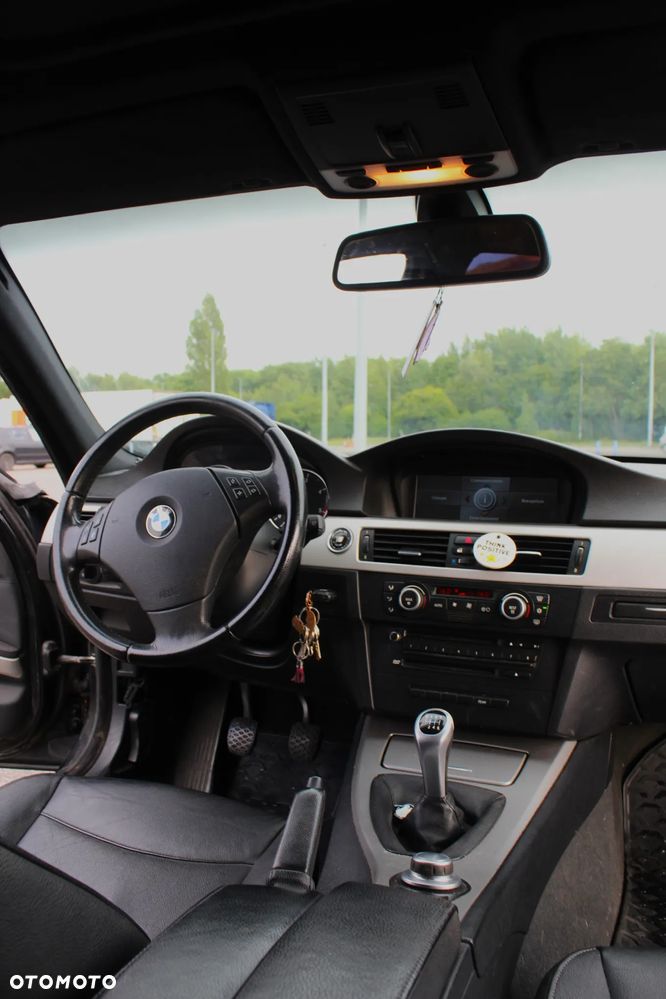 BMW Seria 3 320d - 8