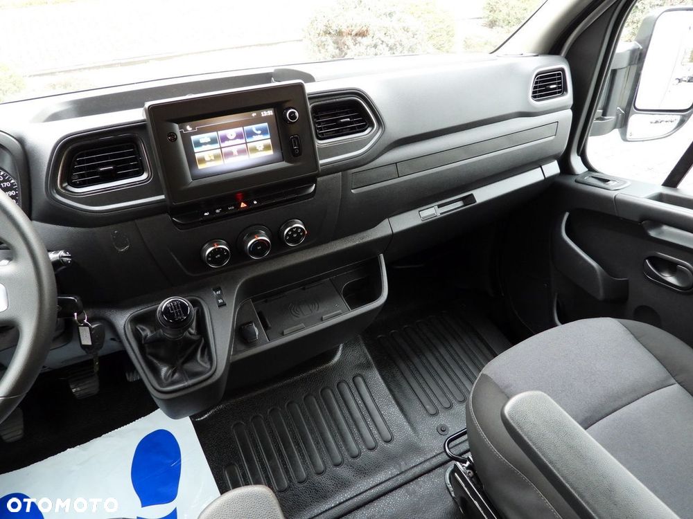 Renault MASTER PLANDEKA 8 PALET TEMPOMAT NAWIGACJA LEDY PNEUMATYKA KLIMATYZACJA  165KM - 28