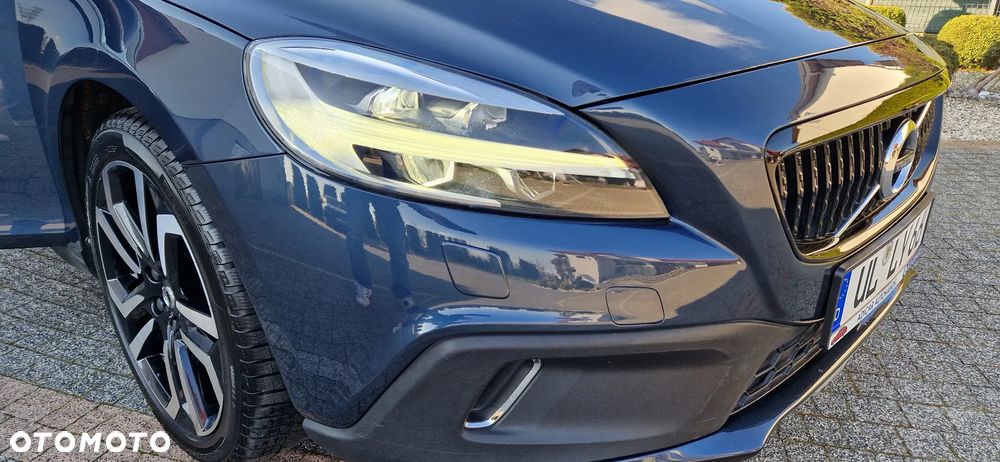 Volvo V40 T3 Drive-E R-Ocean Race - 25