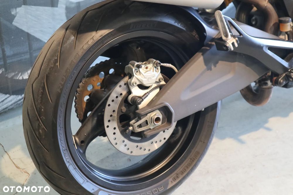 Ducati Monster - 23
