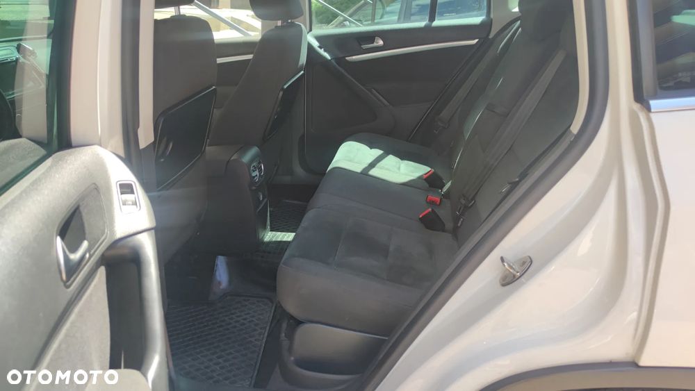 Volkswagen Tiguan - 13