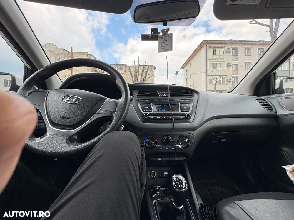 Hyundai i20 1.1 CRDi M/T ISG Confort - 6