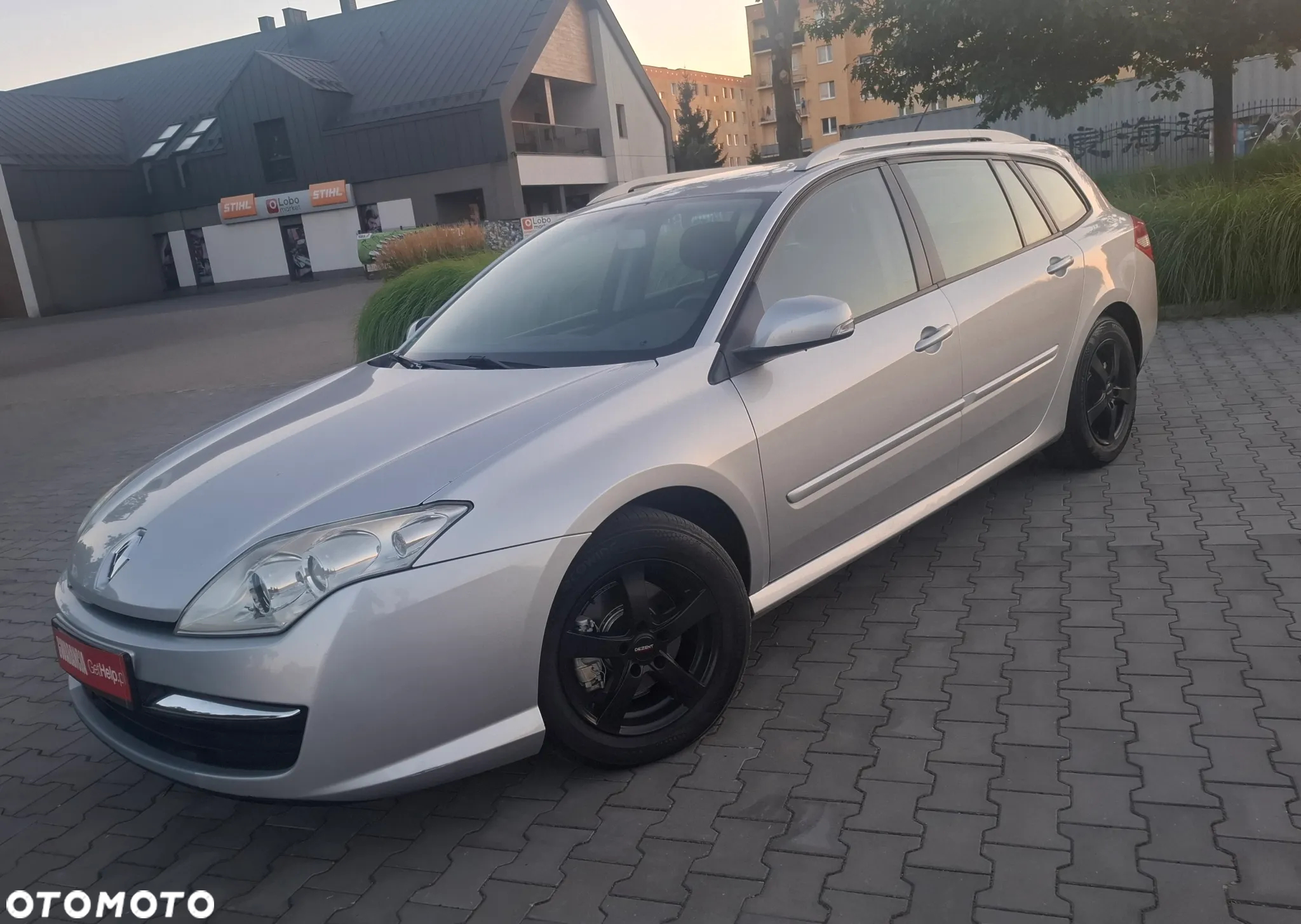 Renault Laguna 2.0 dCi Black Edition - 8