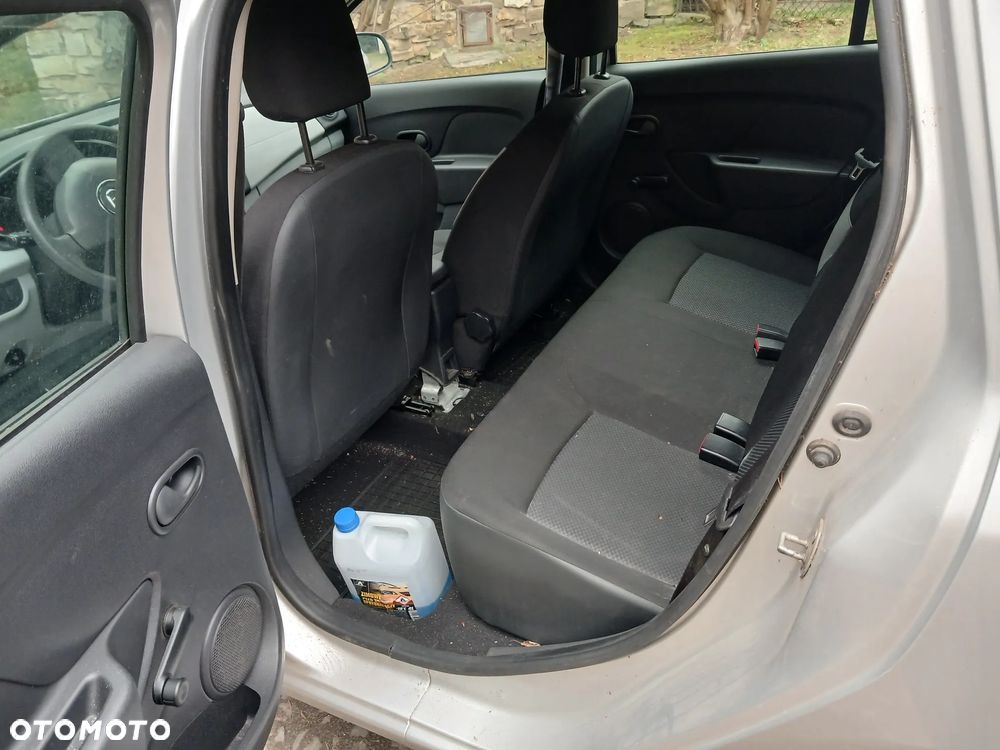 Dacia Logan 1.2 16V Access - 7