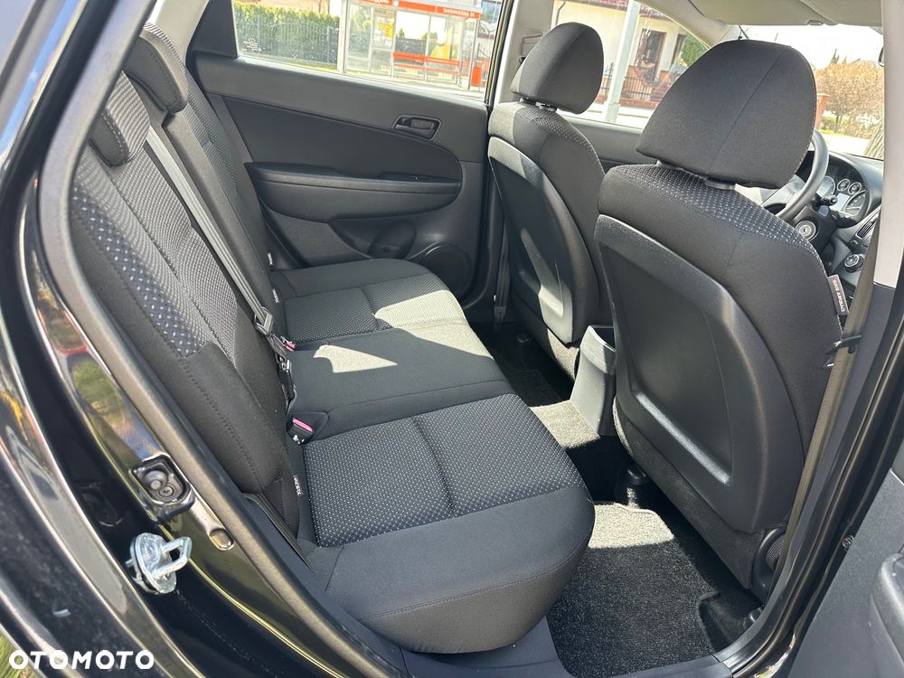 Hyundai i30 i30cw 1.6 CRDi Edition Plus - 19