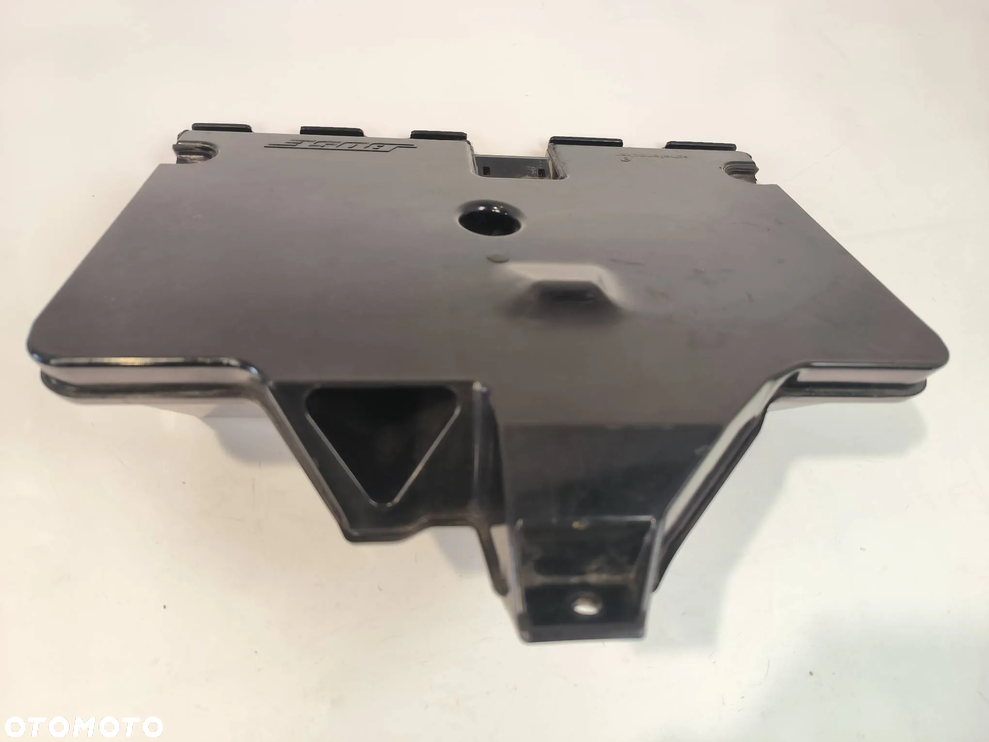 Głośnik SUBWOOFER 67071100 BOSE Maserati Quattroporte V LIFT 2009 Sedan Benzyna 4244cm³ - 7