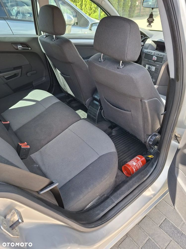 Opel Astra - 9