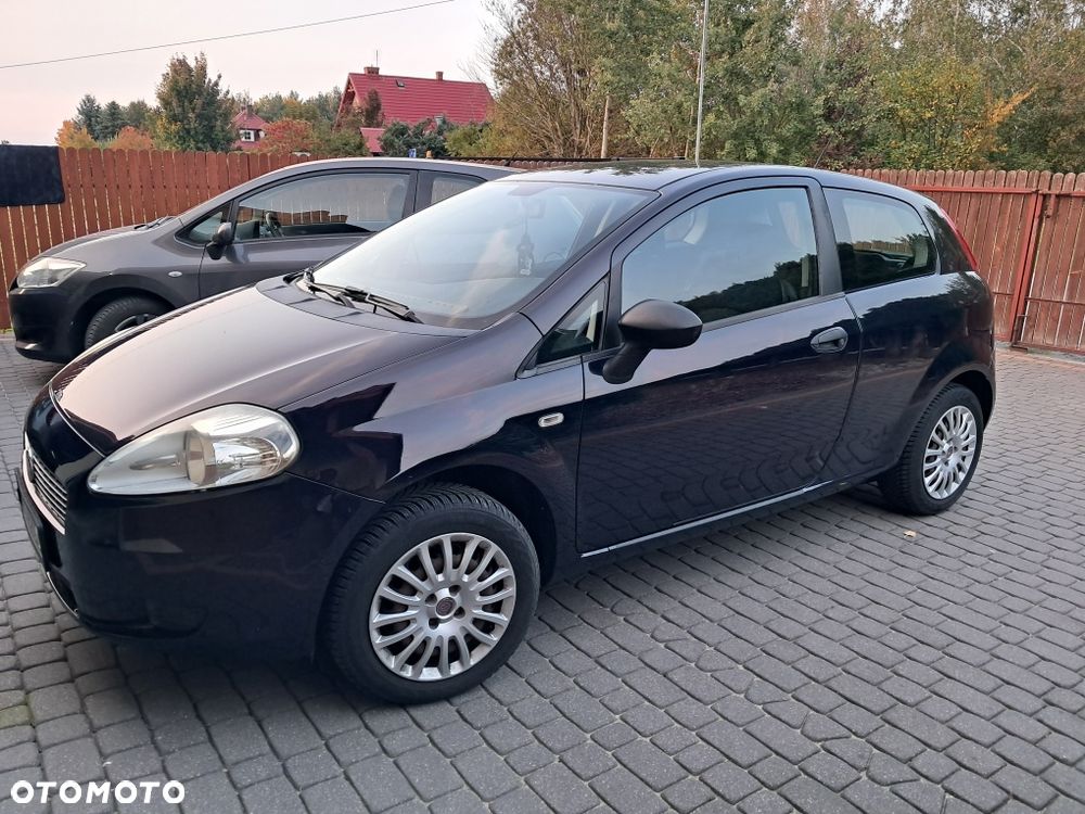 Fiat Grande Punto 2009 photo 4