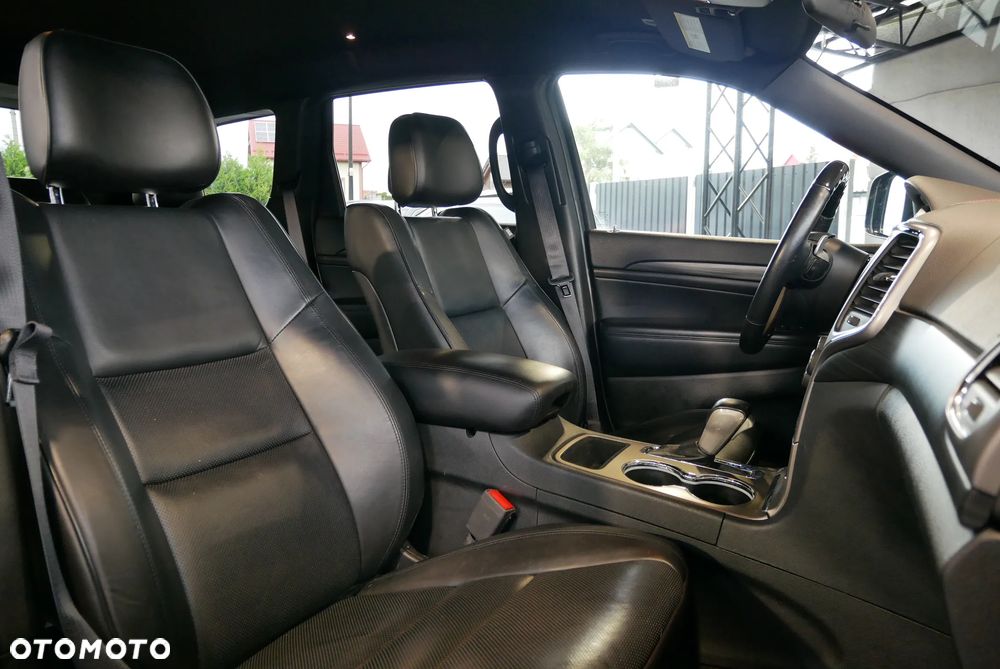 Jeep Grand Cherokee - 13