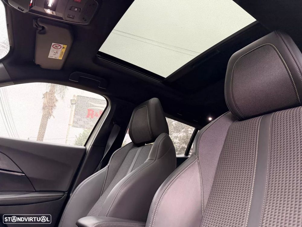 Peugeot 2008 1.2 PureTech GT Pack EAT8 - 12
