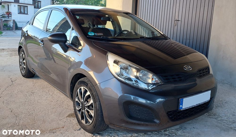 Kia Rio - 4