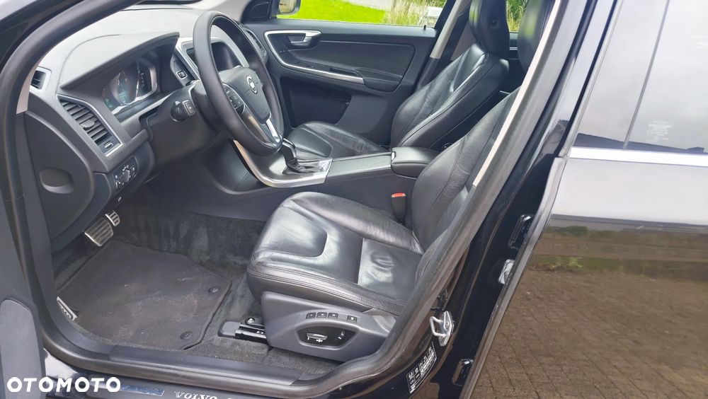 Volvo XC 60 D5 AWD Geartronic Summum - 7