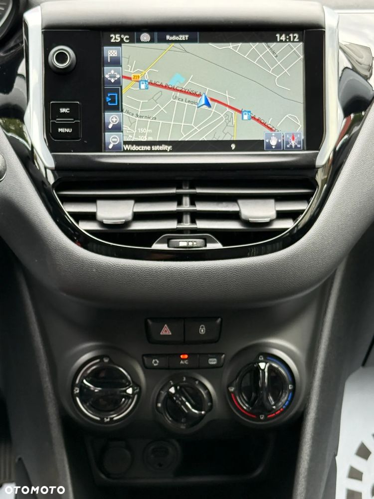 Peugeot 208 1.2 PureTech Style - 8
