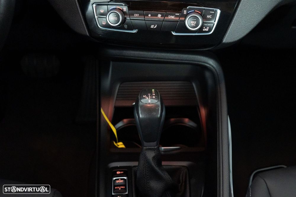 BMW X1 25 e xDrive Corporate Edition - 28