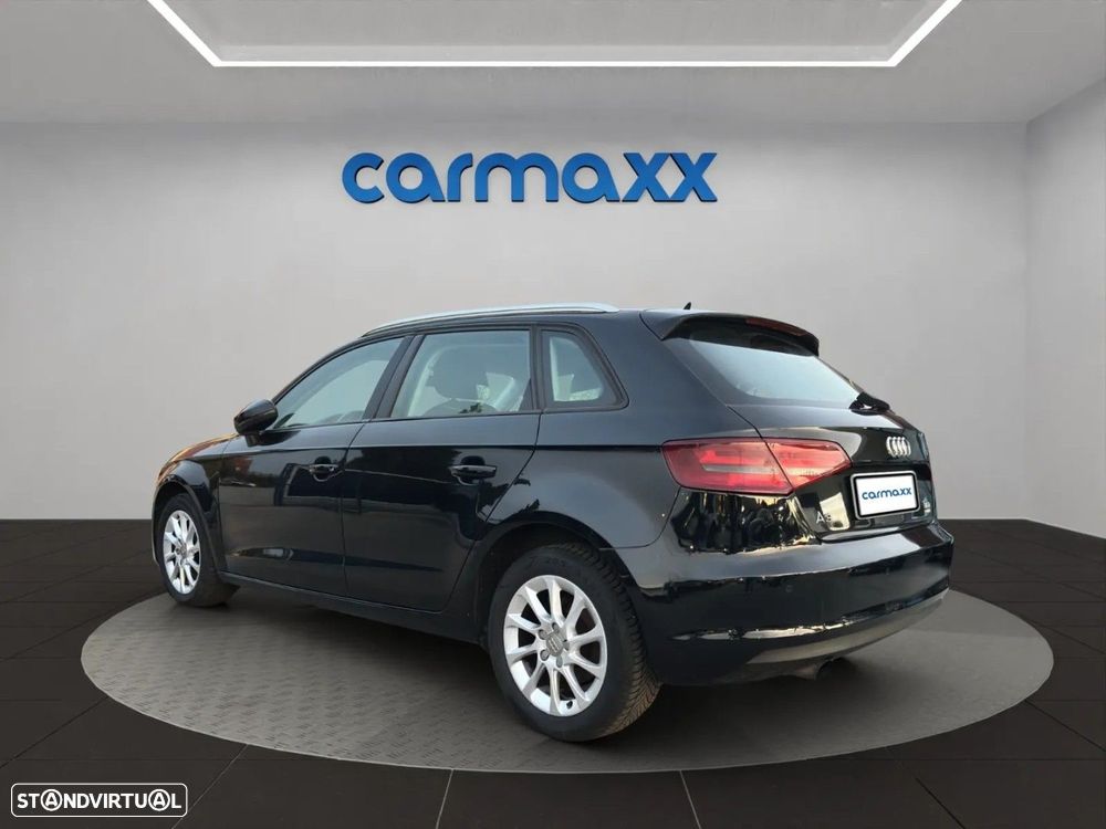 Audi A3 Sportback 1.6 TDI Attraction - 4