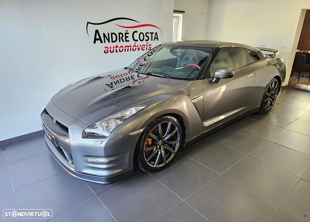 Nissan GT-R 3.8 V6 Black Edition - 12
