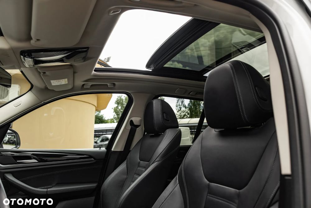 BMW X3 sDrive18d sport - 23