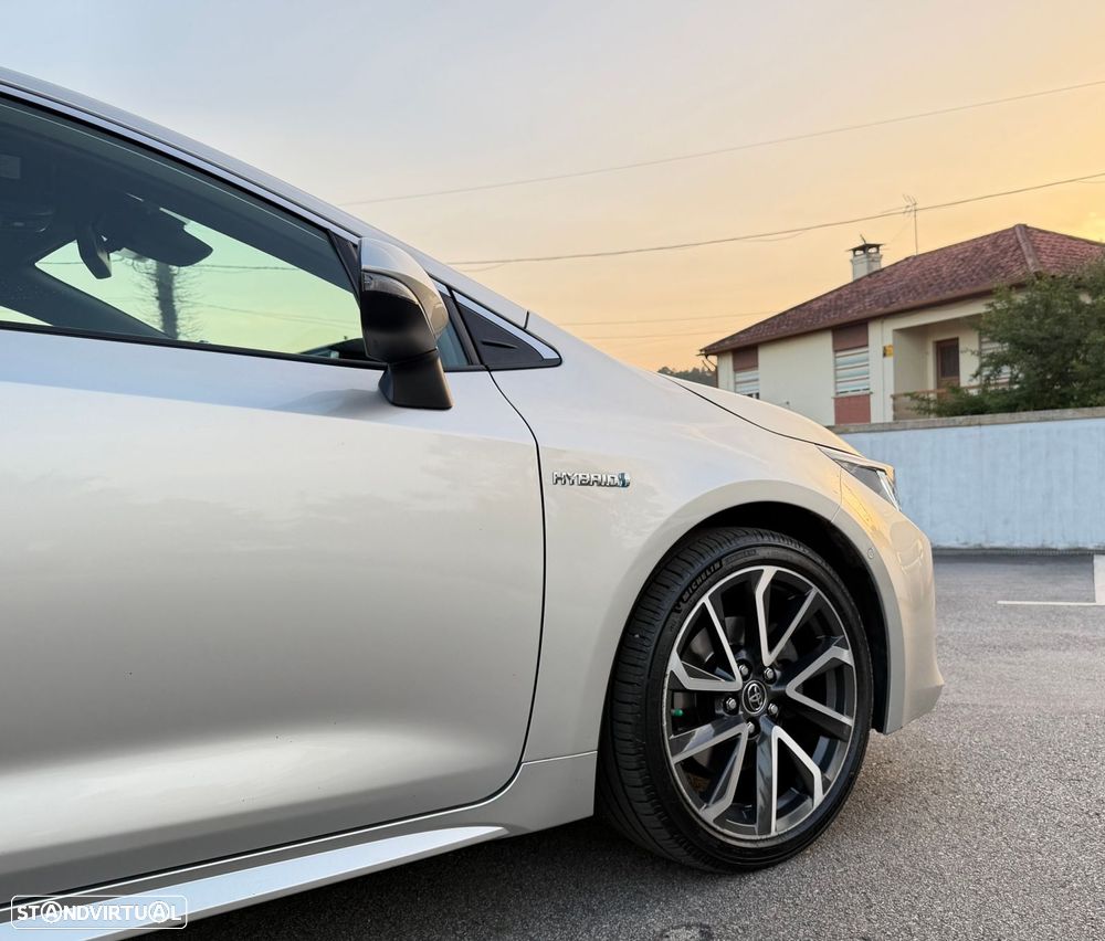 Toyota Corolla 2.0 Hybrid Exclusive - 12